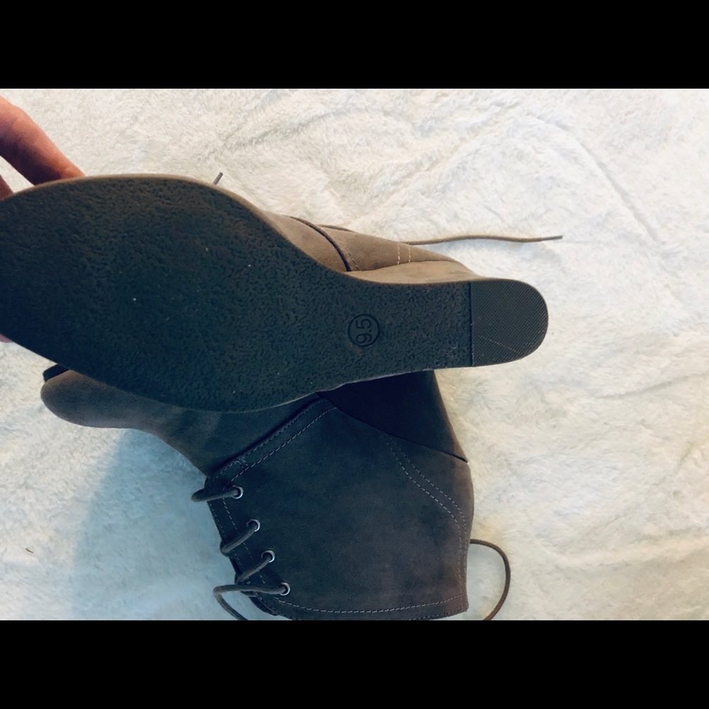 Booties - Picture 3 of 7